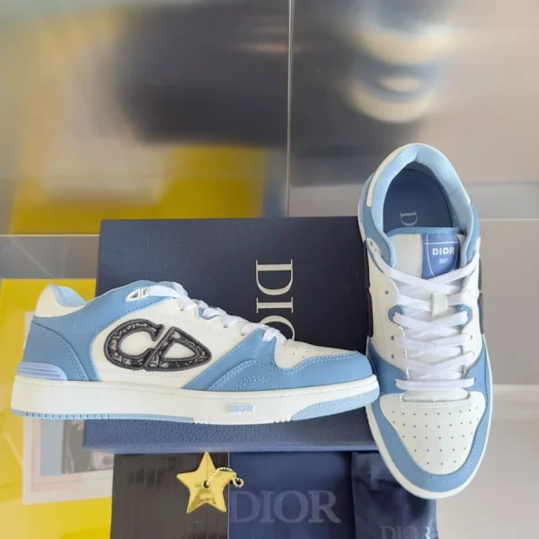 Dior B57 Low-Top Sneaker Dior Light Blue and White Smooth Calfskin with Beige and Black Dior Oblique Jacquard - DS64