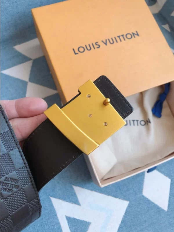 Louis Vuitton Belt - LB35