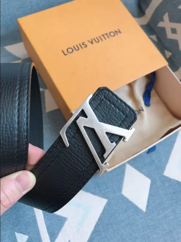 Louis Vuitton Belt - LB36