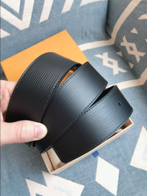 Louis Vuitton Belt - LB40