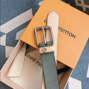 Louis Vuitton Belt - LB43