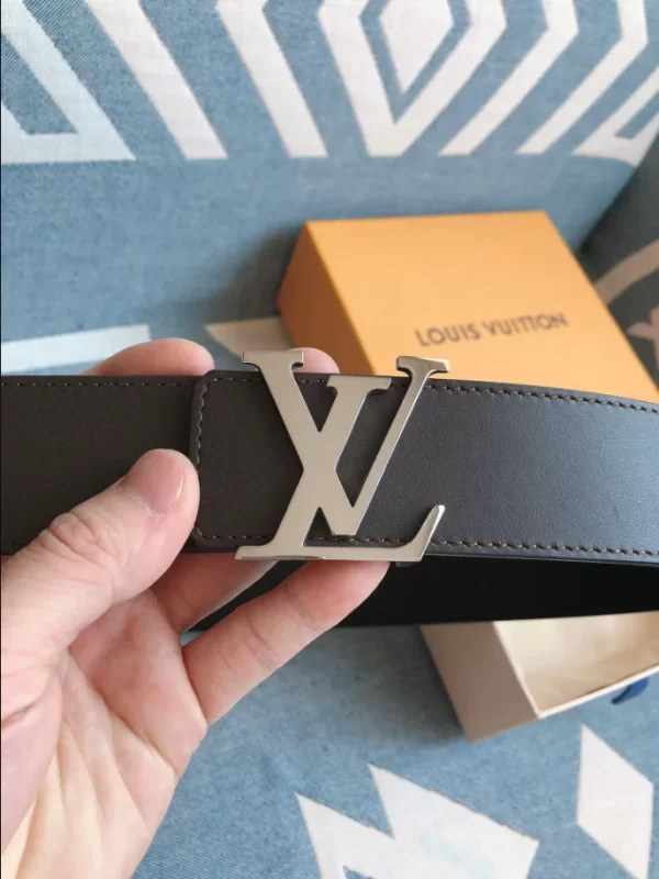 Louis Vuitton Belt - LB39