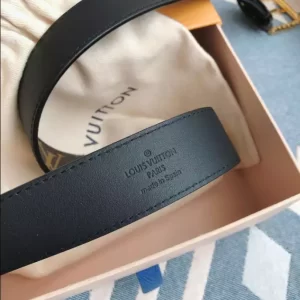 Louis Vuitton Belt - LB25