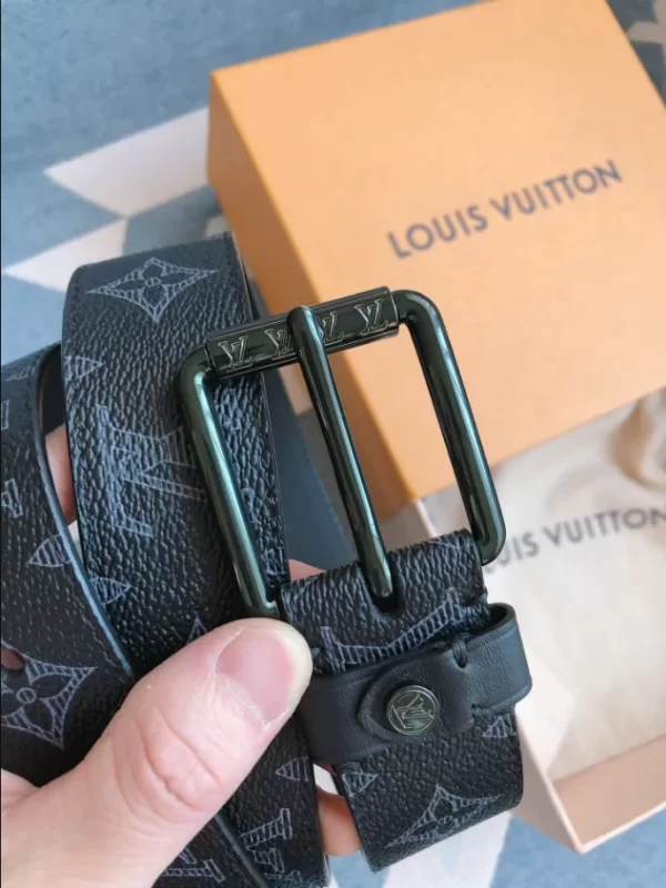 Louis Vuitton Belt - LB26