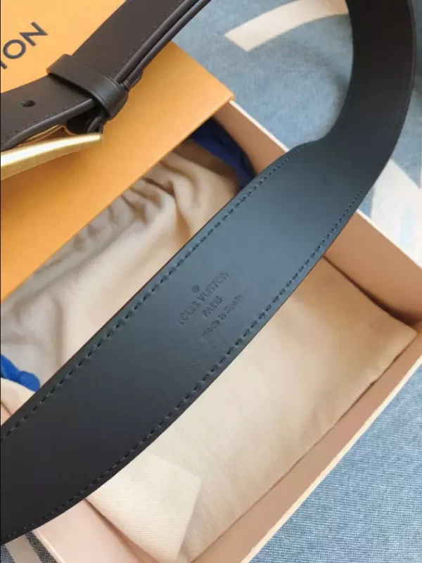 Louis Vuitton Belt - LB49