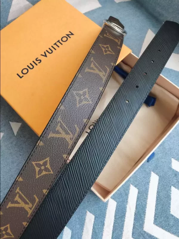 Louis Vuitton Belt - LB23