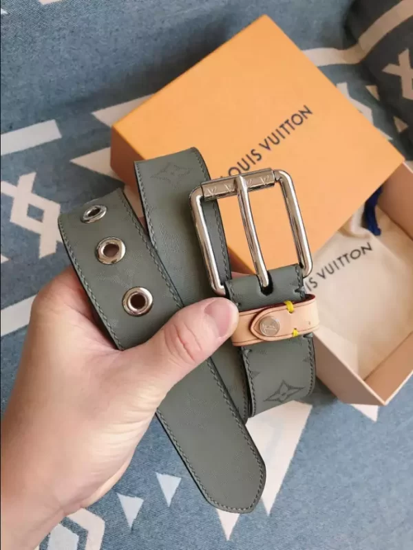 Louis Vuitton Belt - LB43