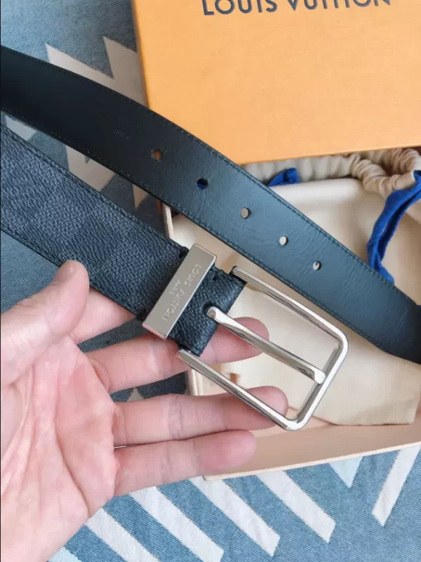 Louis Vuitton Belt - LB29