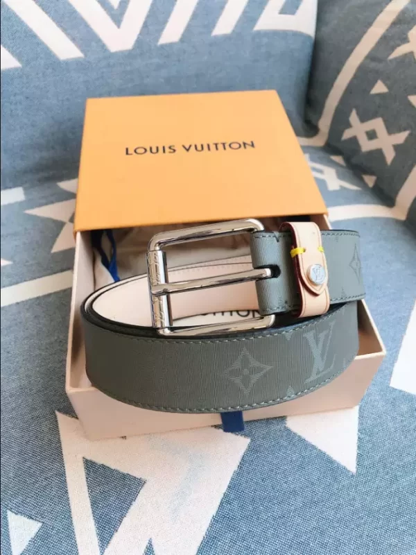 Louis Vuitton Belt - LB43