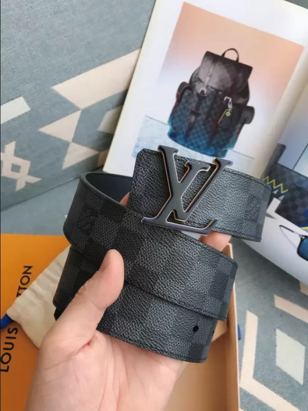 Louis Vuitton Belt - LB59