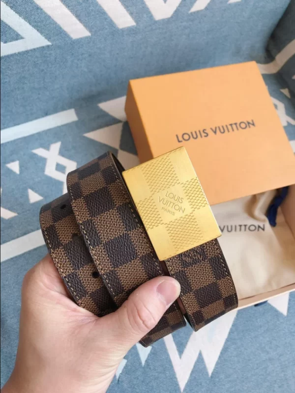 Louis Vuitton Belt - LB21