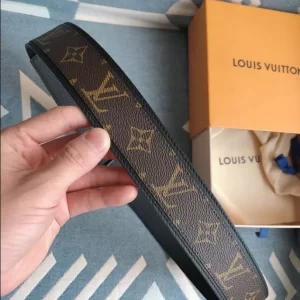 Louis Vuitton Belt - LB31