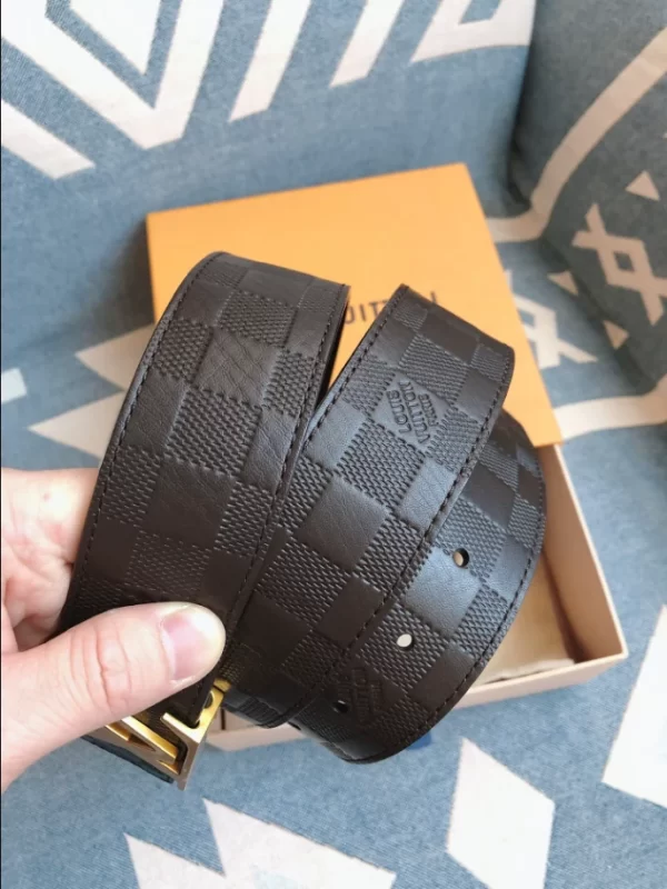 Louis Vuitton Belt - LB35