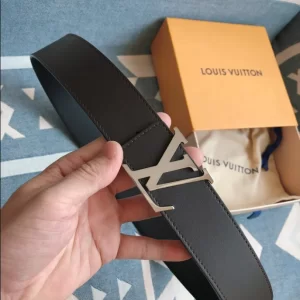 Louis Vuitton Belt - LB39