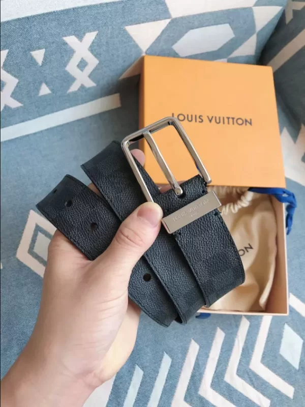 Louis Vuitton Belt - LB29