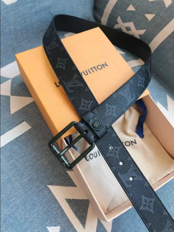 Louis Vuitton Belt - LB26