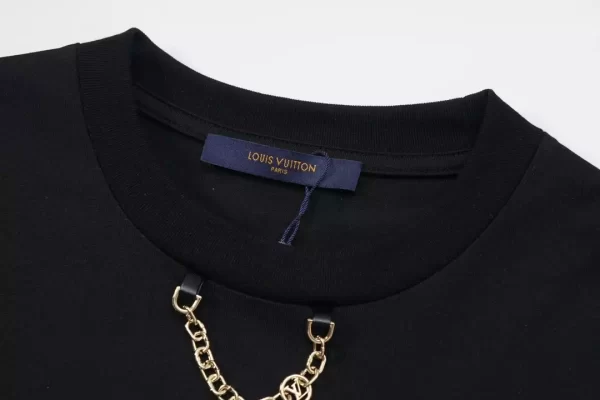 Louis Vuitton T-shirt - LT80