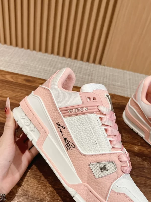 Louis Vuitton Trainer Sneaker In Pink - LS204