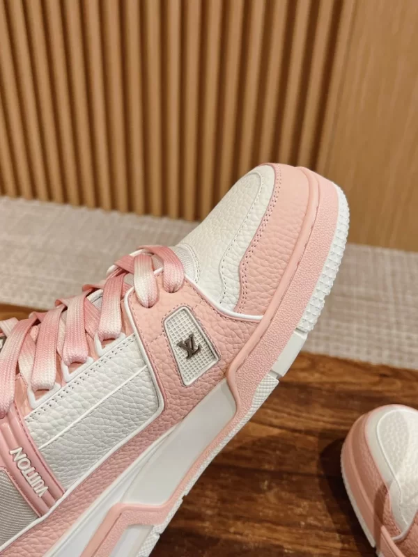 Louis Vuitton Trainer Sneaker In Pink - LS204