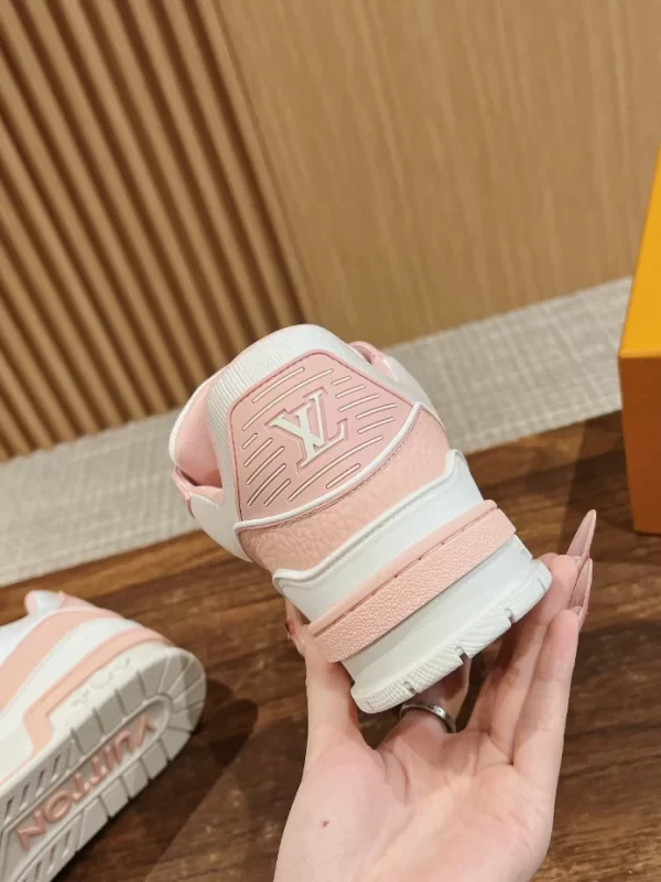 Louis Vuitton Trainer Sneaker In Pink - LS204