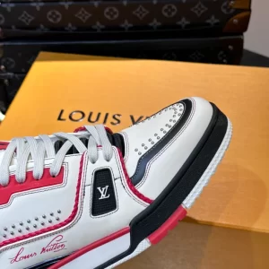 Louis Vuitton Trainer Sneaker - LS199