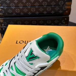 Louis Vuitton Trainer Sneaker - LS200