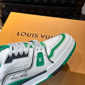 Louis Vuitton Trainer Sneaker - LS200