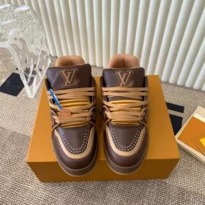 Louis Vuitton Trainer Sneaker - LS201