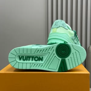 Louis Vuitton Trainer Sneaker - LS210