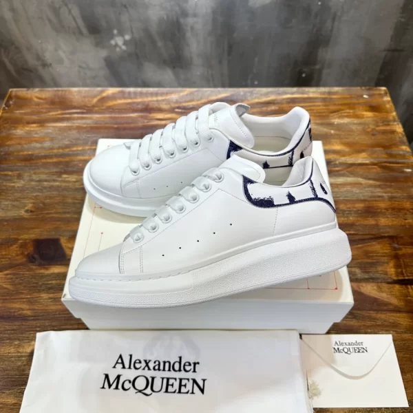 Alexander McQueen Oversized Sneaker - AS17