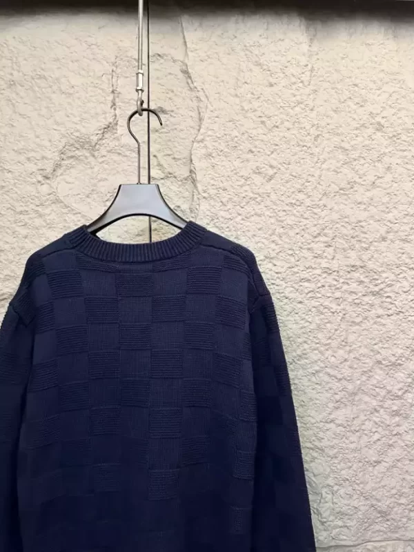 LV Damier Pullover With Pearl Signature - HL36