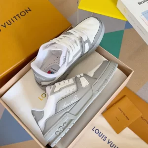 Louis Vuitton Trainer Sneaker In Grey - LS219