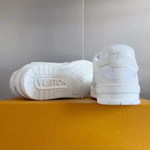 Louis Vuitton Trainer Sneaker In White - LS217 (1)