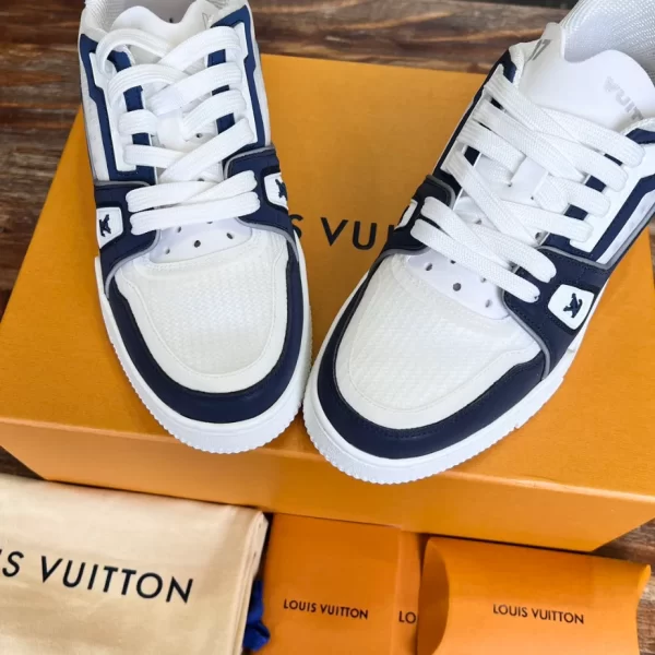 Louis Vuitton Trainer Sneaker In Navy Blue - LS220