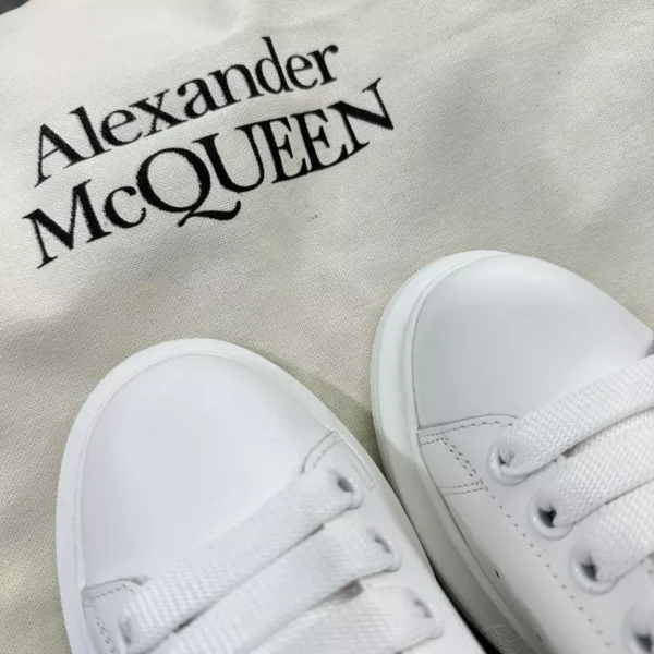 Alexander McQueen Oversized Sneaker - AS19