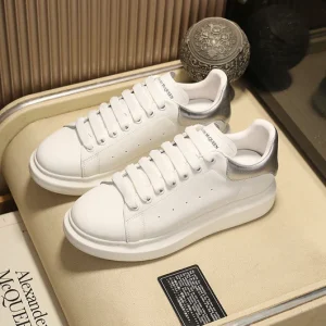 Alexander McQueen Oversized Sneaker - AS56