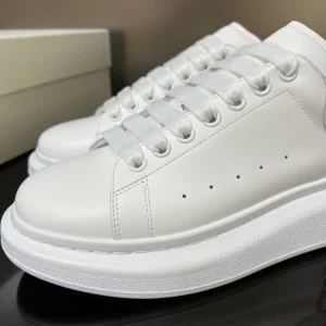 Alexander McQueen Oversized Sneaker - AS57