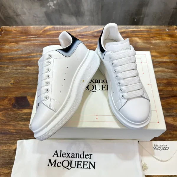 Alexander McQueen Oversized Sneaker - AS58