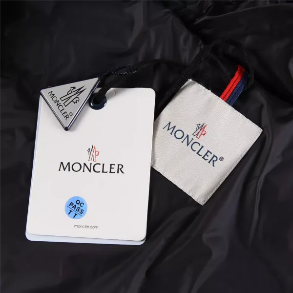 Moncler Jacket - MK36