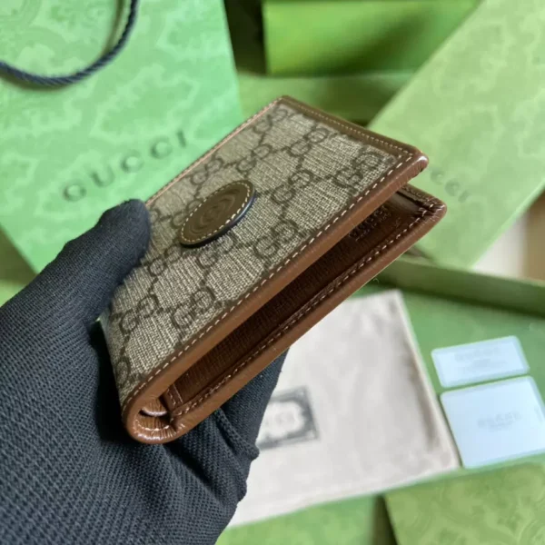 Gucci Wallet With Interlocking G - GW09