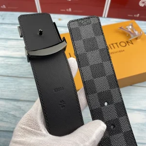 Louis Vuitton Belt - LB63