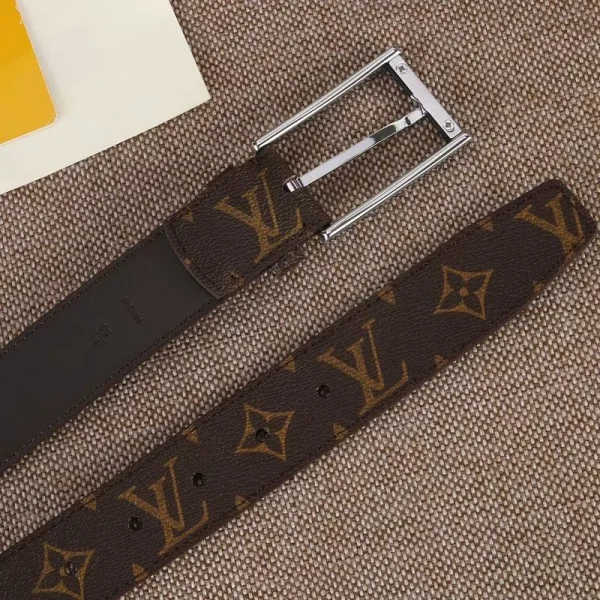 Louis Vuitton Belt - LB71