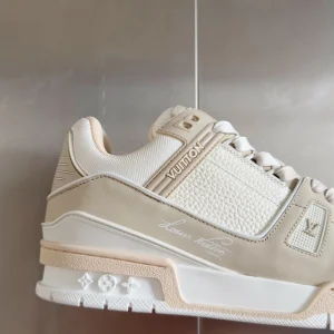 Louis Vuitton Trainer Sneaker In Beige - LS238