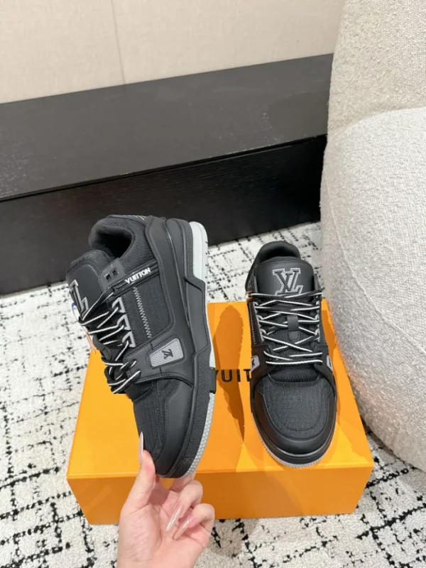 Louis Vuitton Trainer Sneaker In Black - LS241