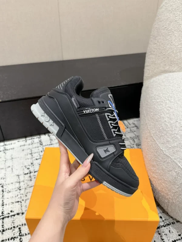 Louis Vuitton Trainer Sneaker In Black - LS241