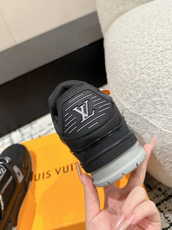 Louis Vuitton Trainer Sneaker In Black - LS241