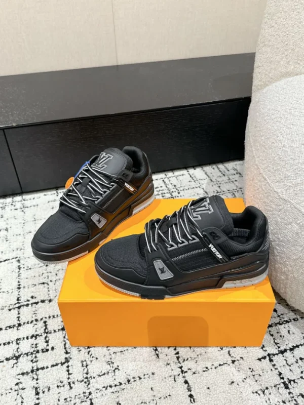 Louis Vuitton Trainer Sneaker In Black - LS241