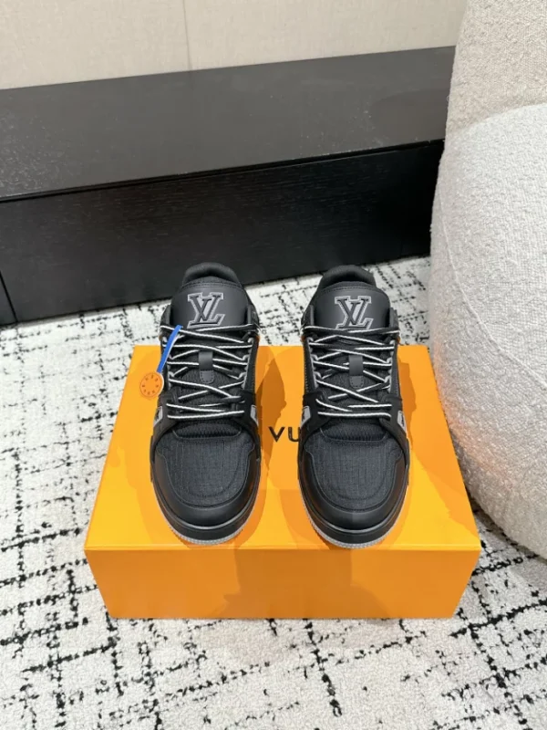 Louis Vuitton Trainer Sneaker In Black - LS241