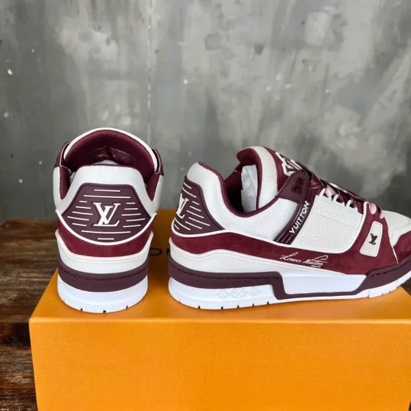 Louis Vuitton Trainer Sneaker In Bordeaux - LS239