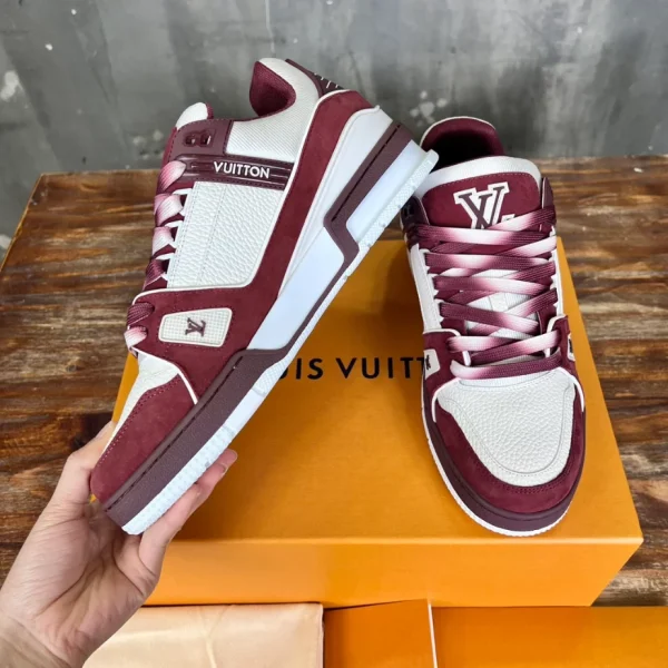 Louis Vuitton Trainer Sneaker In Bordeaux - LS239